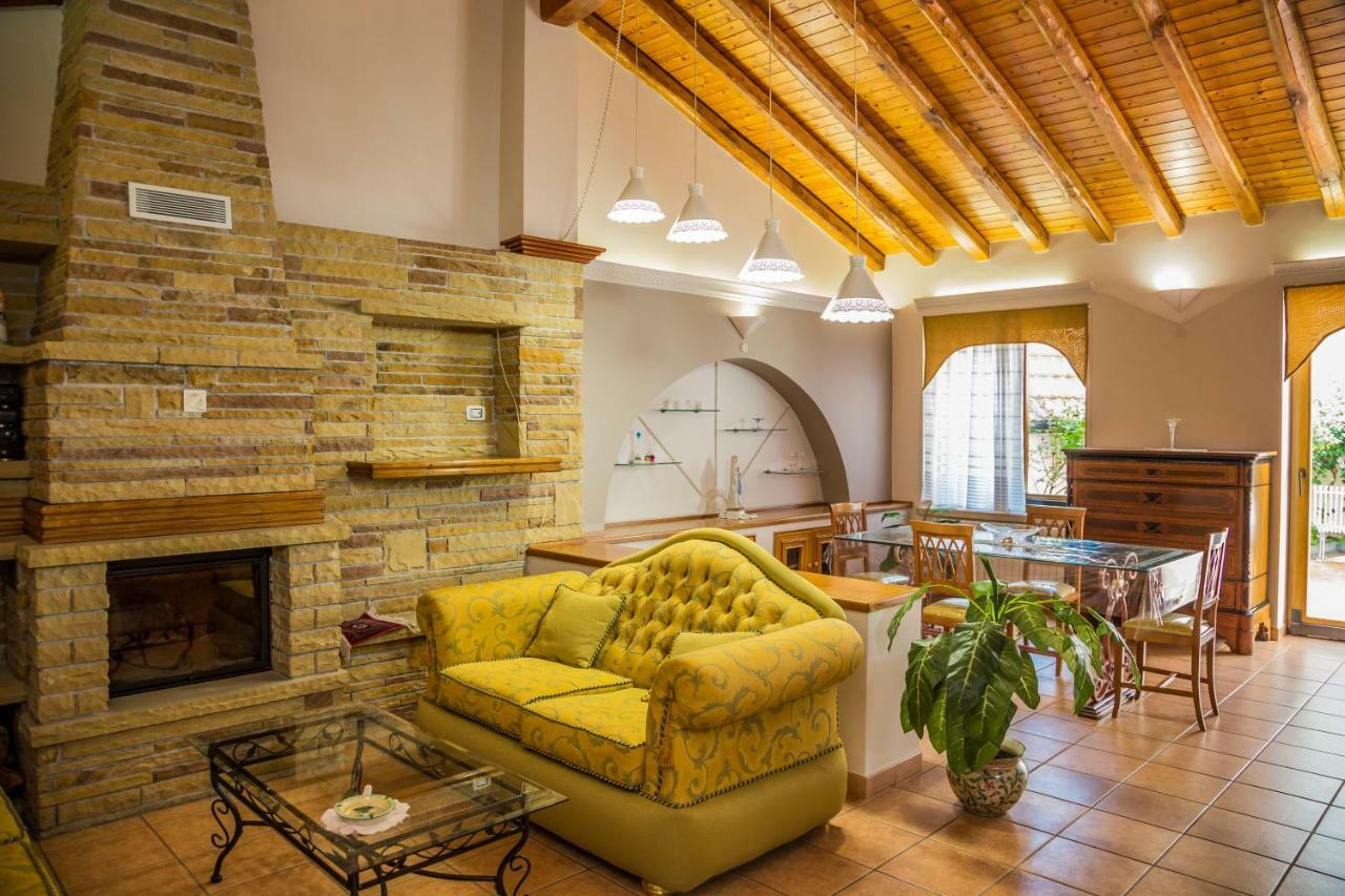 B&B Cortile Aurora Bronte Exterior photo