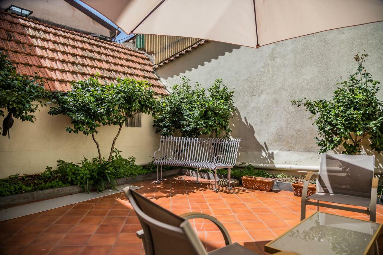 B&B Cortile Aurora Bronte Exterior photo