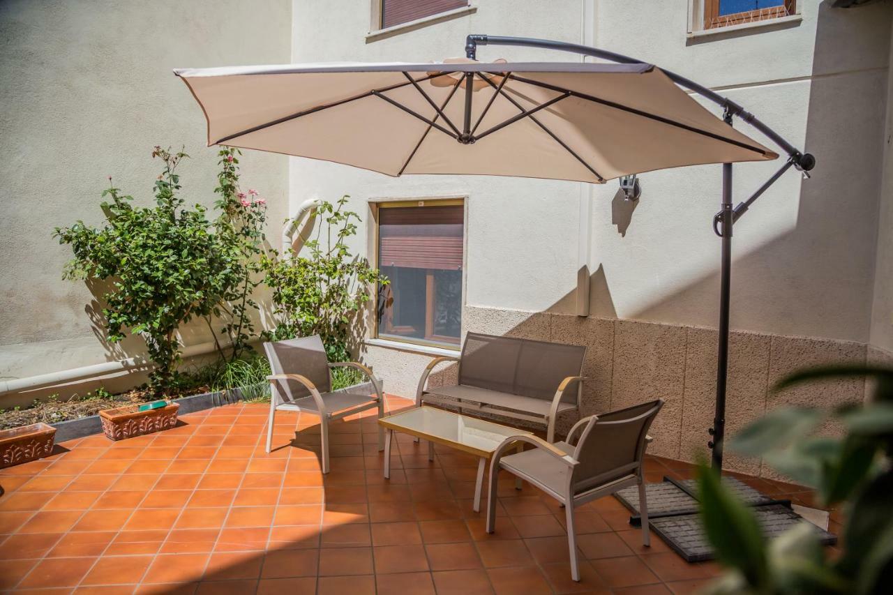 B&B Cortile Aurora Bronte Exterior photo
